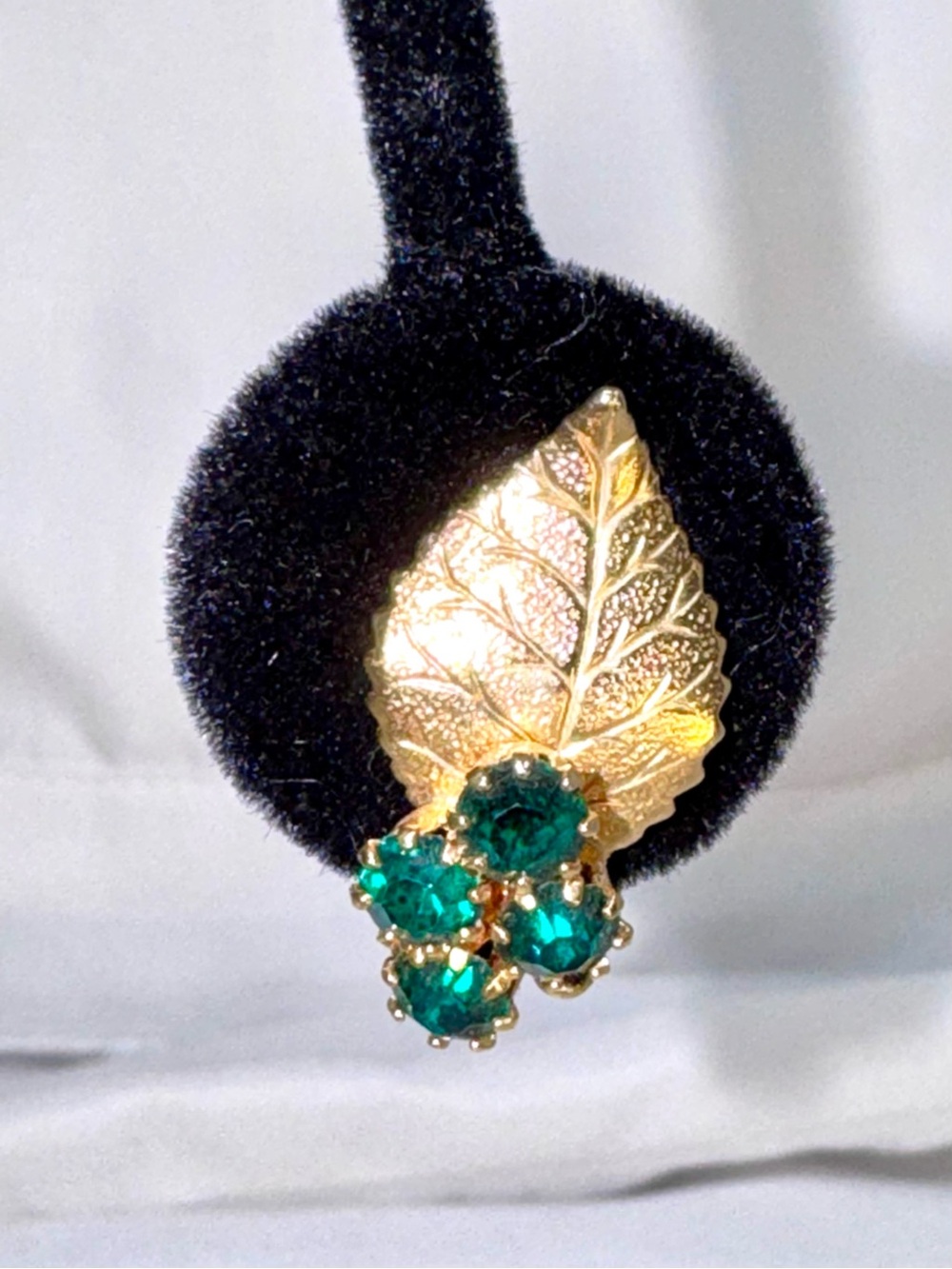 Vintage Gold Leaf Cluster Earrings with Emerald Green Stones